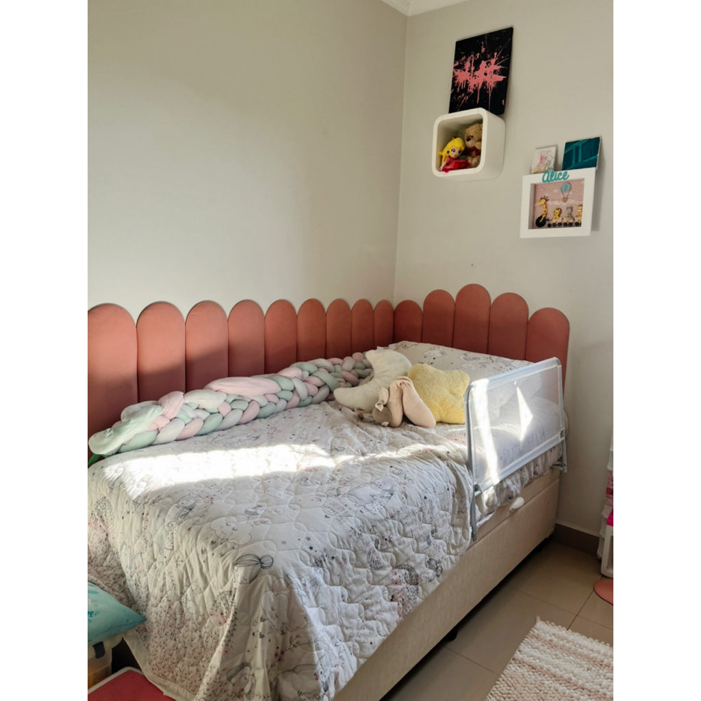 Cabeceira Estofada em L Modelo Nuvem 45x20cm – Kit com 15 Placas para Cama de Solteiro | Design Lúdico com Envio Imediato